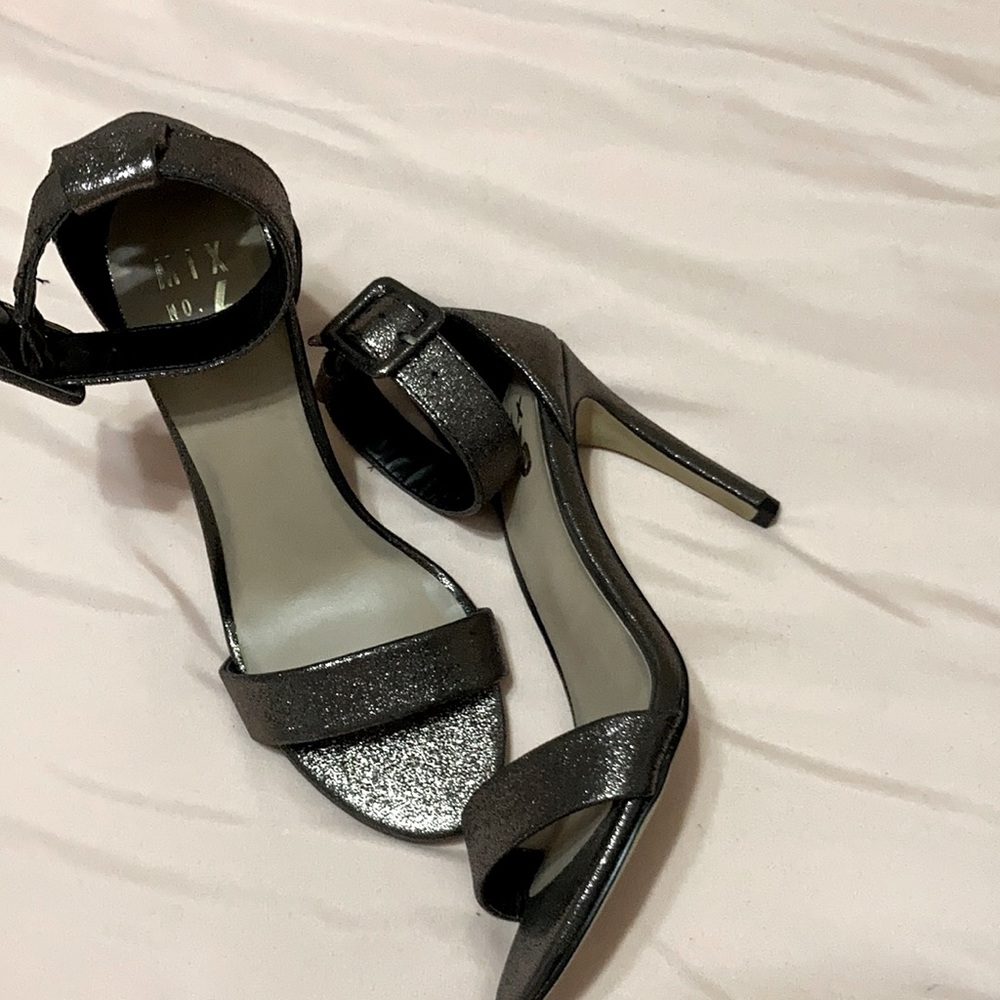 NWT Mix No 6 Shoes
